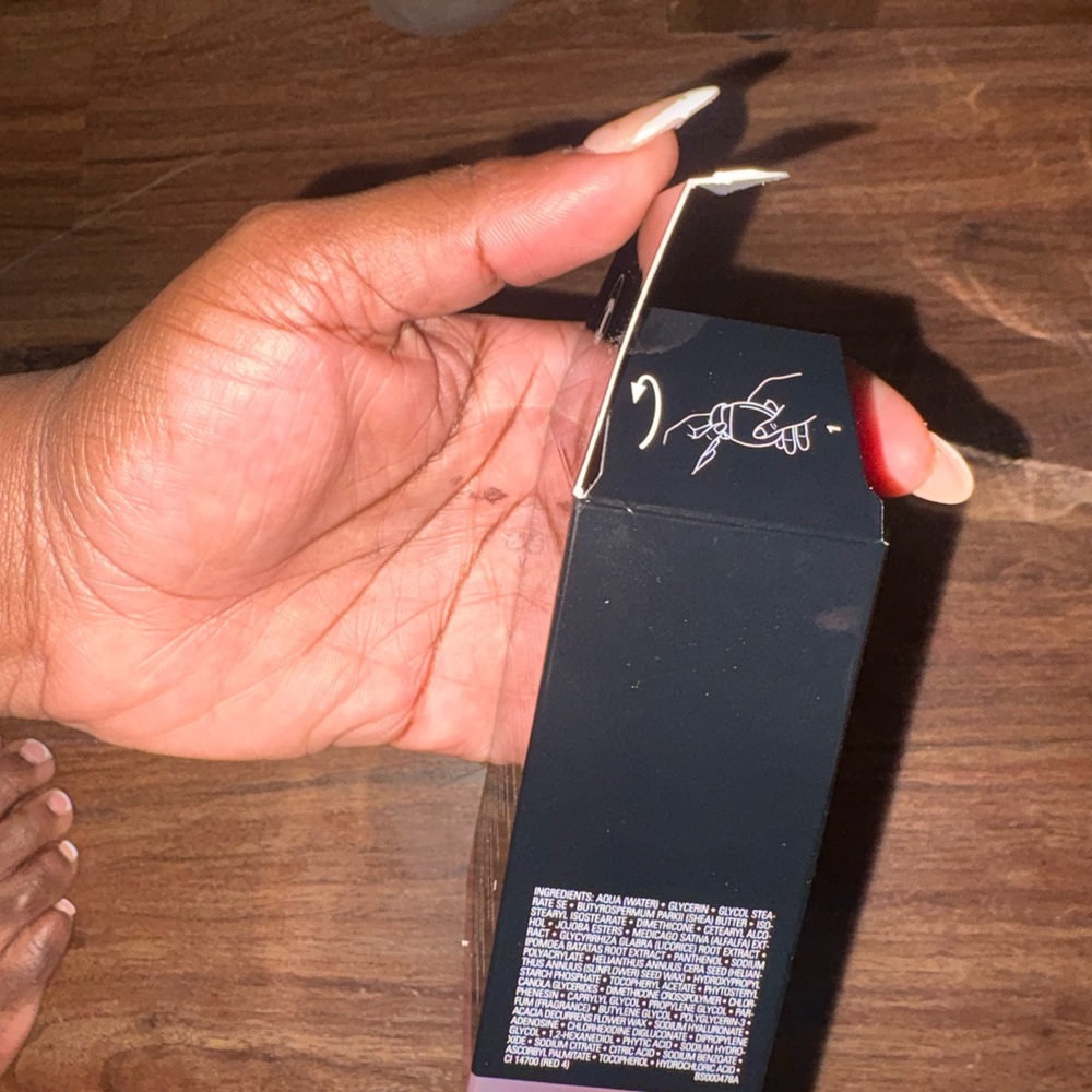 CHANEL Le Lift La Crème Main in Black - Picture 7 of 8